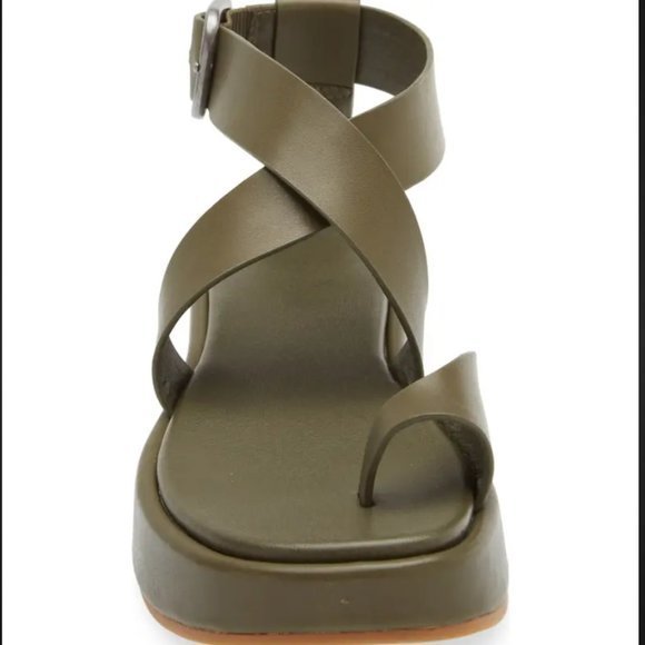 NWOT CASLON Audrina Toe Loop Sandal in Green Moss (7) - Picture 2 of 13